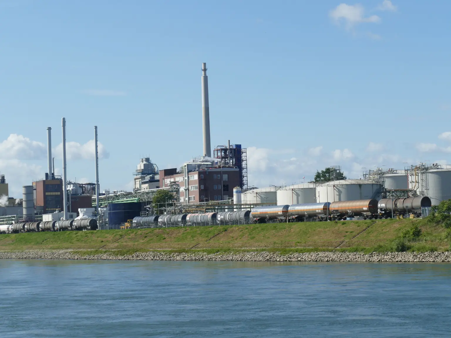 How to Reduce False Alarms in Industrial Perimeter Security